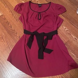 Maternity blouse with tie